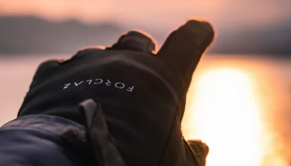 the Best Hiking Gloves