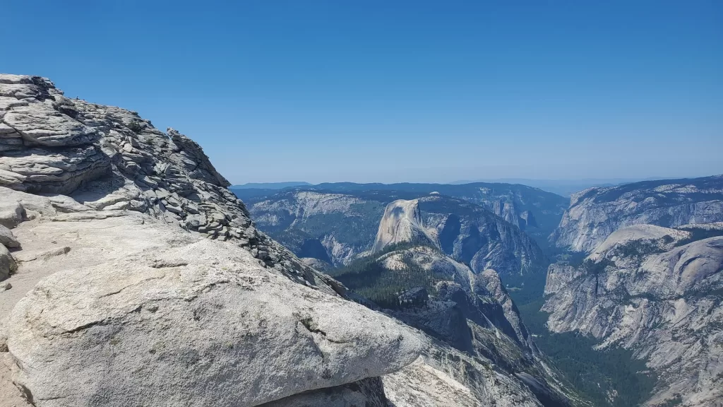 Cloud's Rest, a strenuous hike with panoramic views of Yosemite