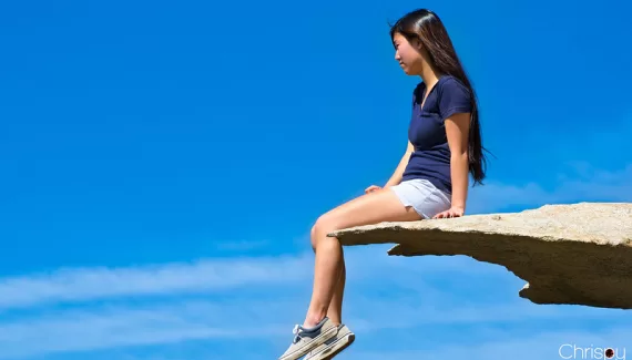 Potato Chip Rock - Don't Look Down My friend sitting on the edge of Potato Chip Rock. The other people that were there didn't have the confidence to sit on the edge!